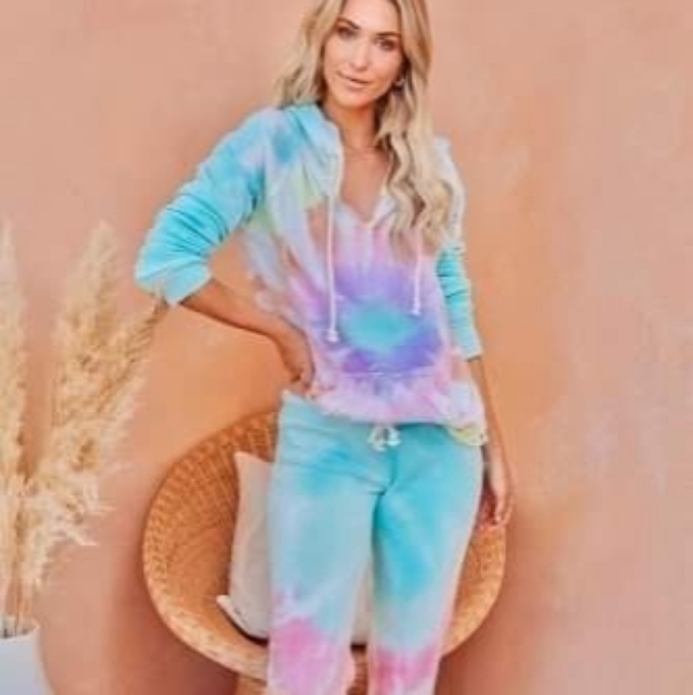 Tye dye sweatsuit